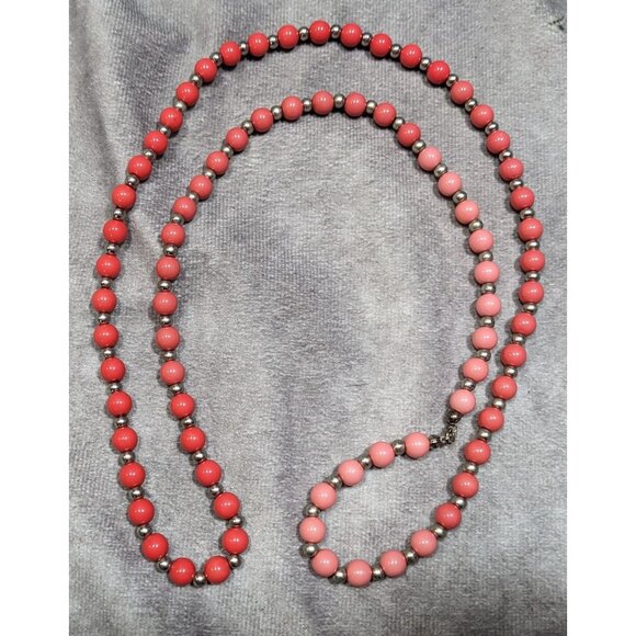 Vintage Retro Pink Red And Silver Tone Beaded Necklace - Picture 4 of 4
